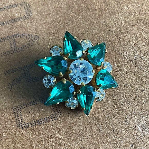 VINTAGE Crystal Flower Brooch - Picture 4 of 7